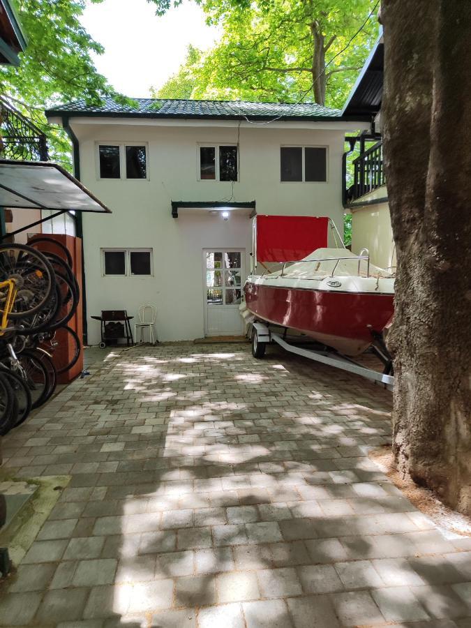 אוהריד Villa Paradiso מראה חיצוני תמונה